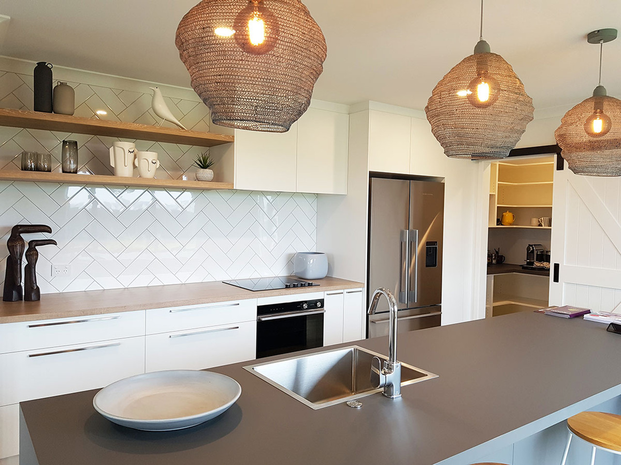 Herringbone Tile Pattern Kitchen Backsplash