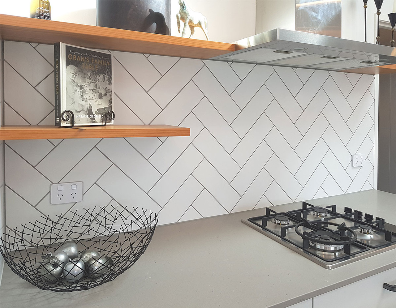 matt_white_seda_herringbone_tile